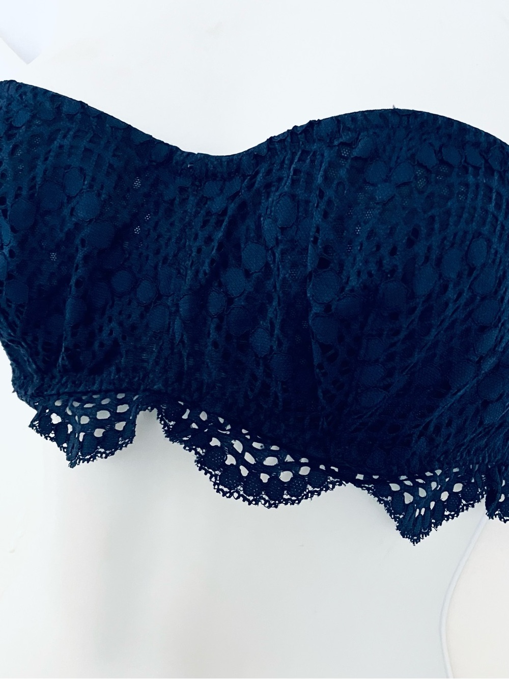 Victoria’s Secret Lace Strapless Bandeau Bralette - Navy MED 34C